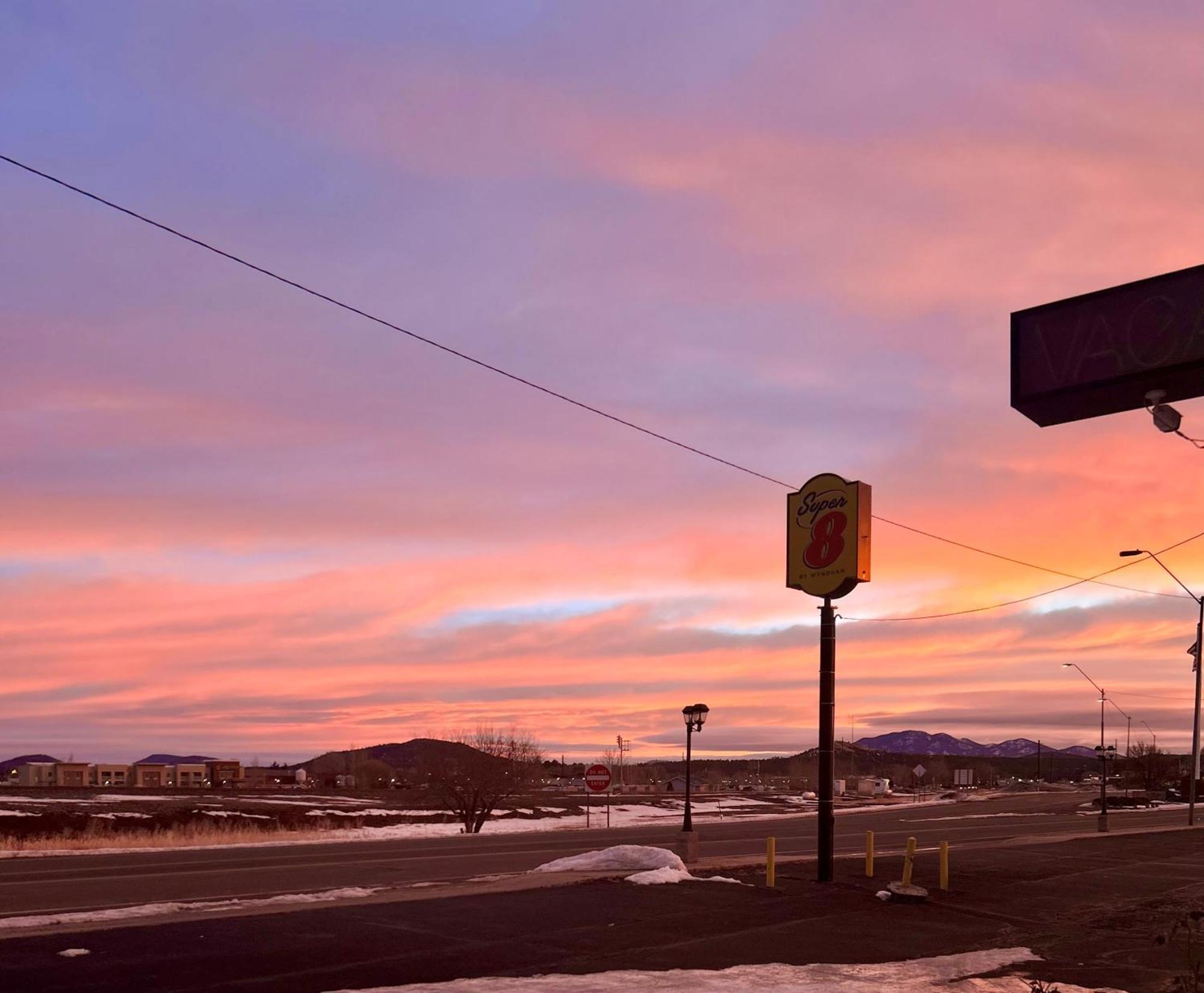 Hotel Super 8 By Wyndham West Route 66 - Grand Canyon Area