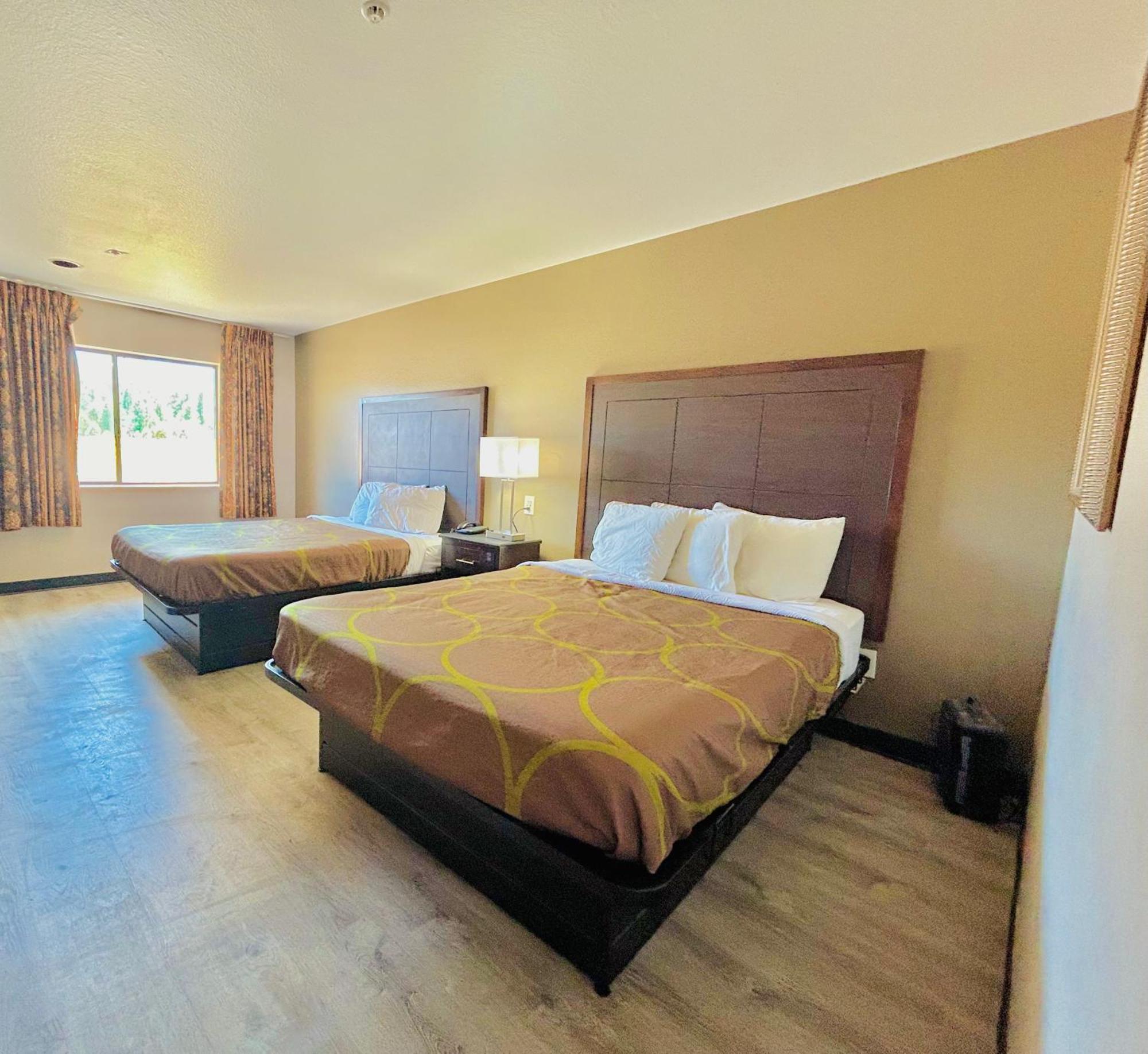 Super 8 By Wyndham West Route 66 - Grand Canyon Area Hotel Williams