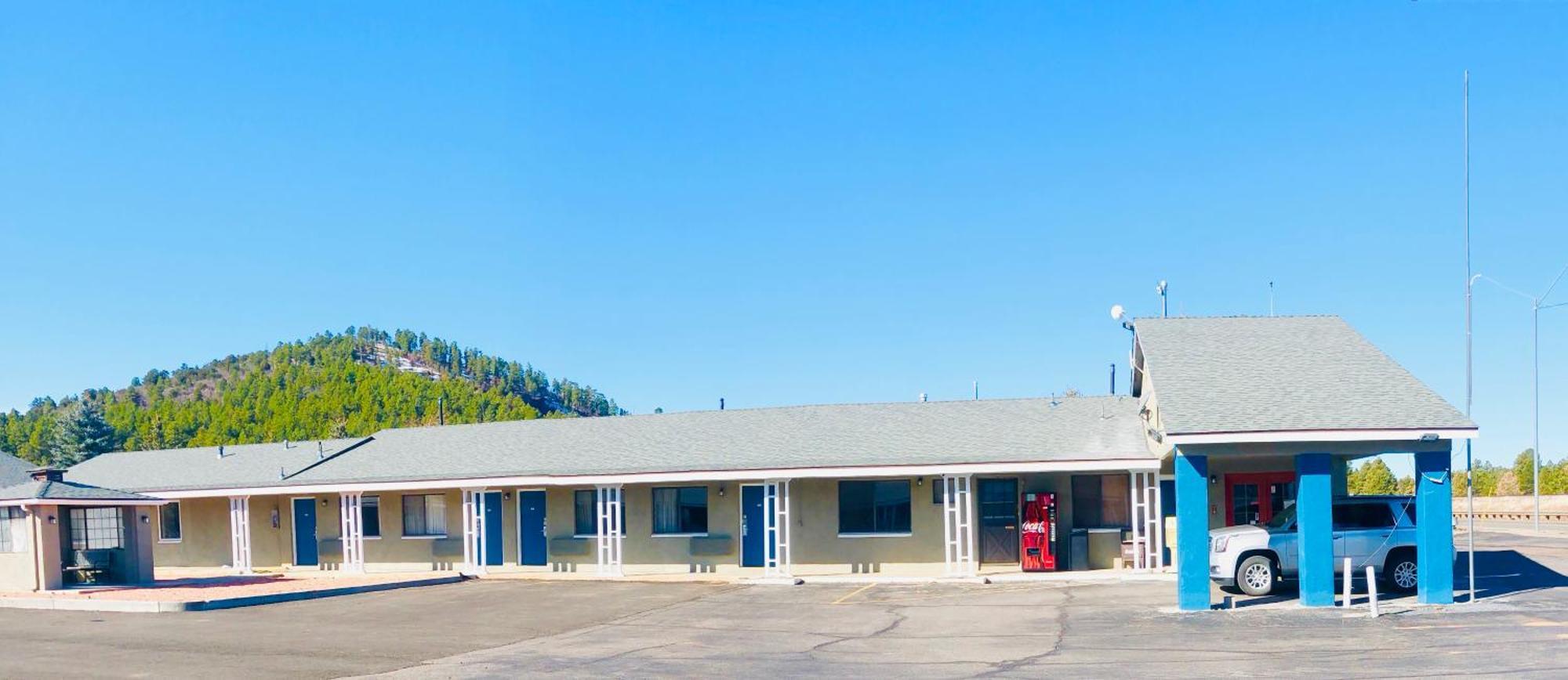 Hotel Super 8 By Wyndham West Route 66 - Grand Canyon Area 2*